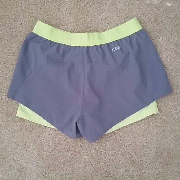 🌻RBX Exercise Shorts - Picture 2 of 3